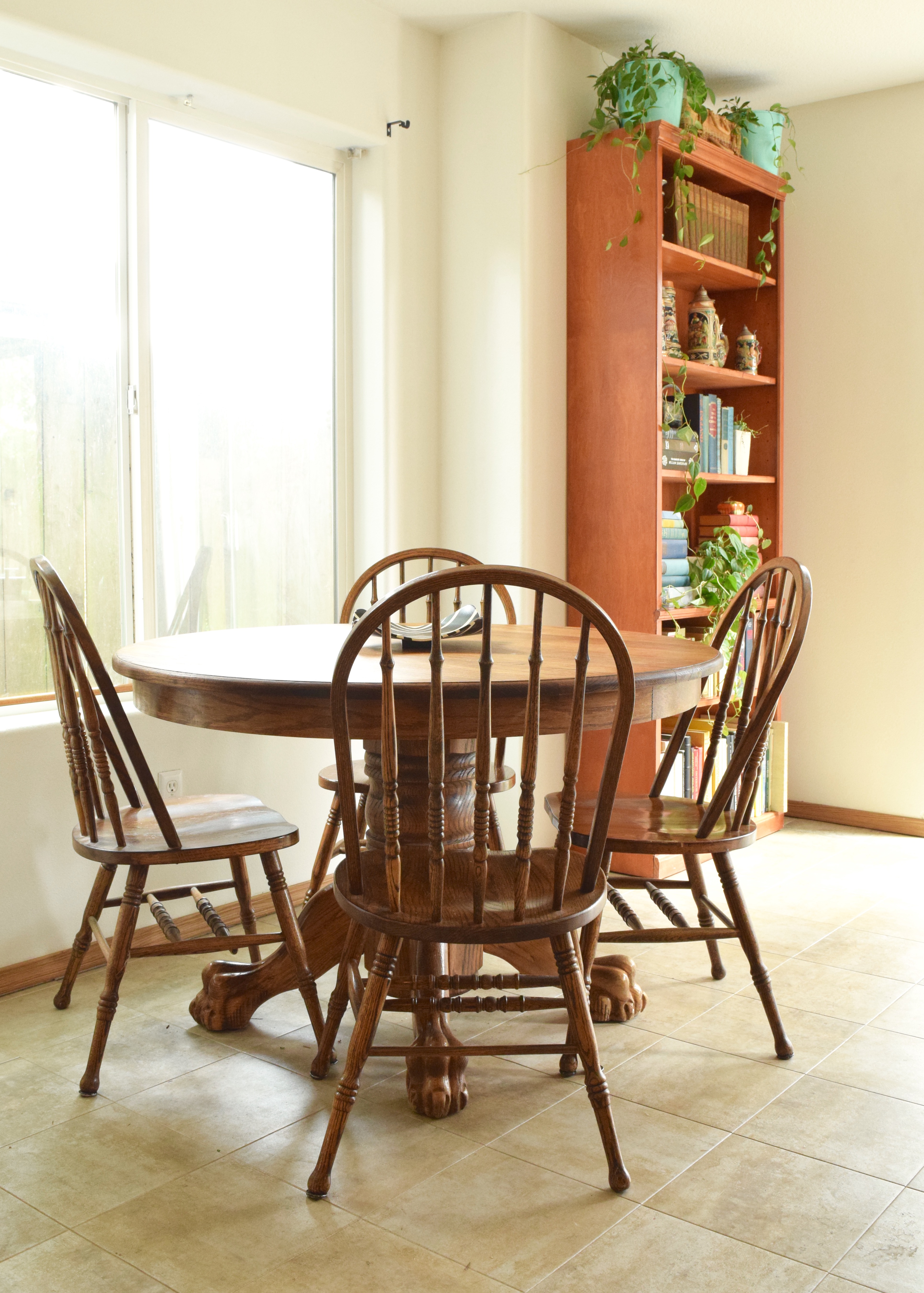 Dining Room | Land of Laurel