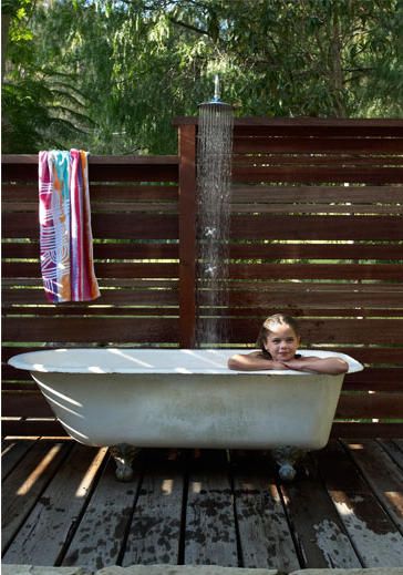 Outdoor Bathtub | Land of Laurel