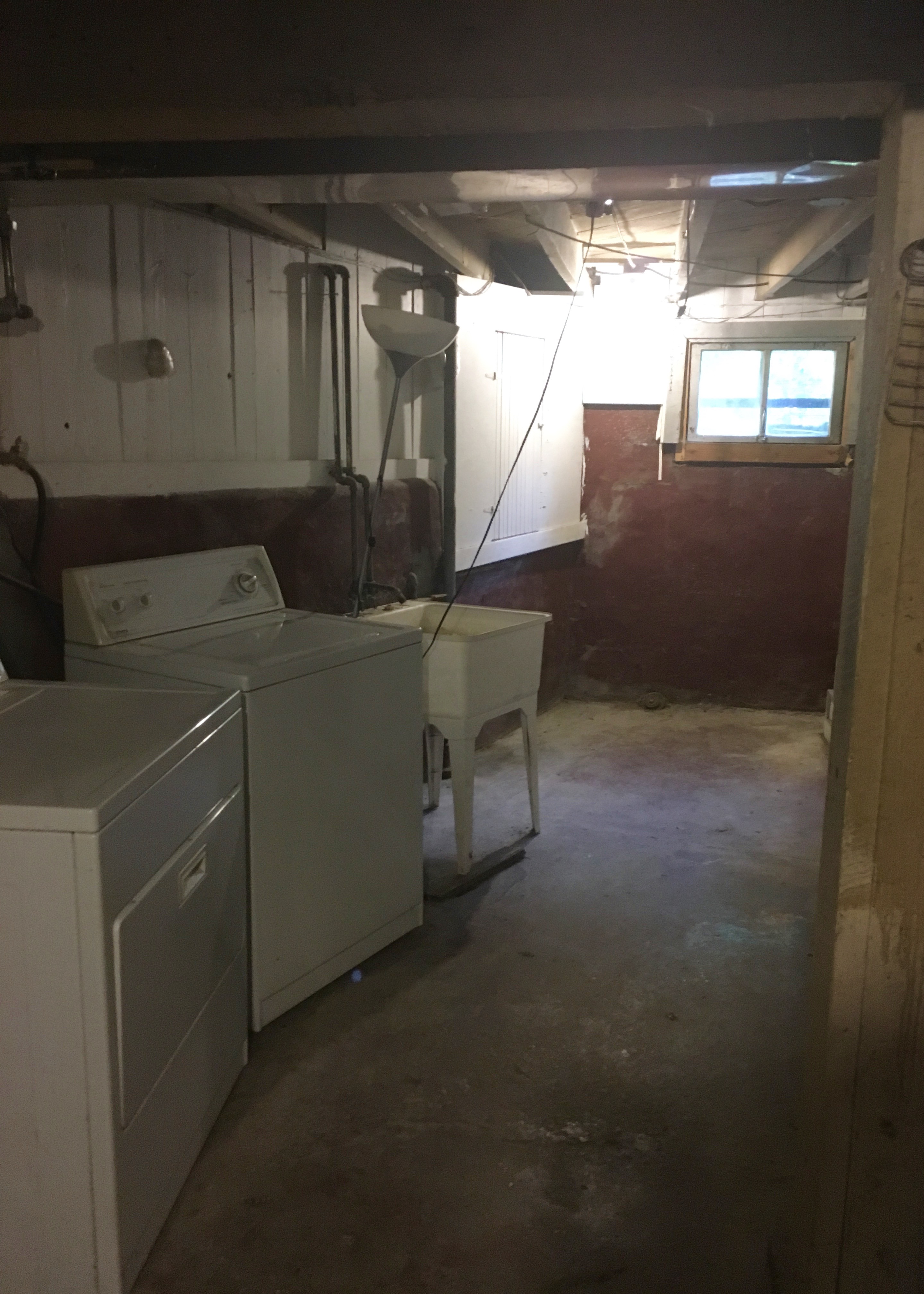 Basement Before | Land of Laurel