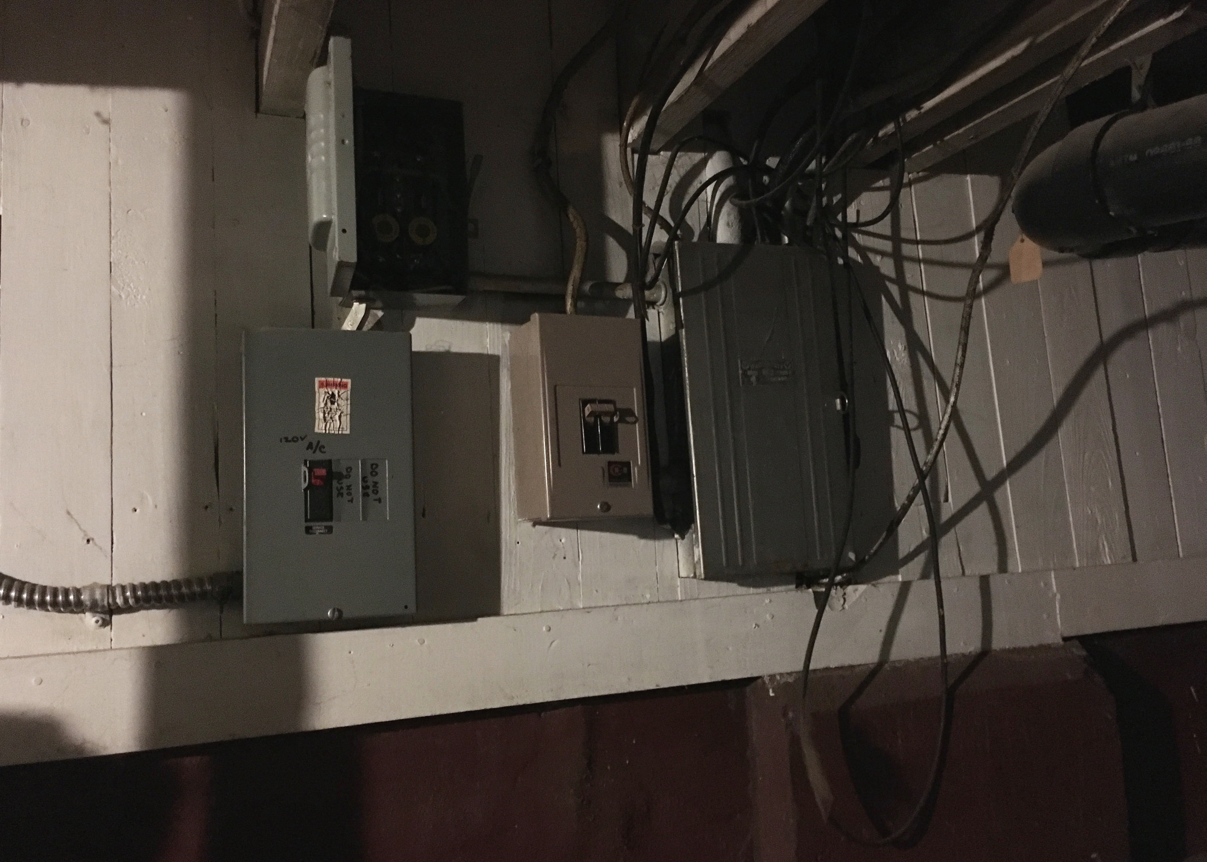 Berrybrier | Basement Wiring