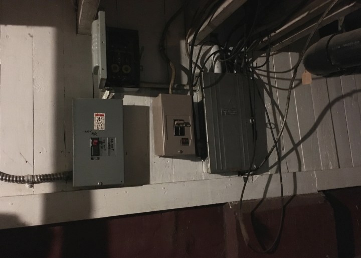 Berrybrier | Basement Wiring