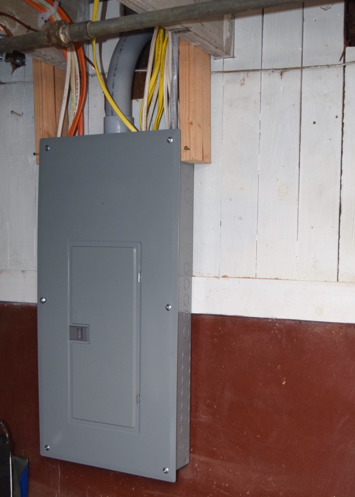 Berrybrier | Circuit Box