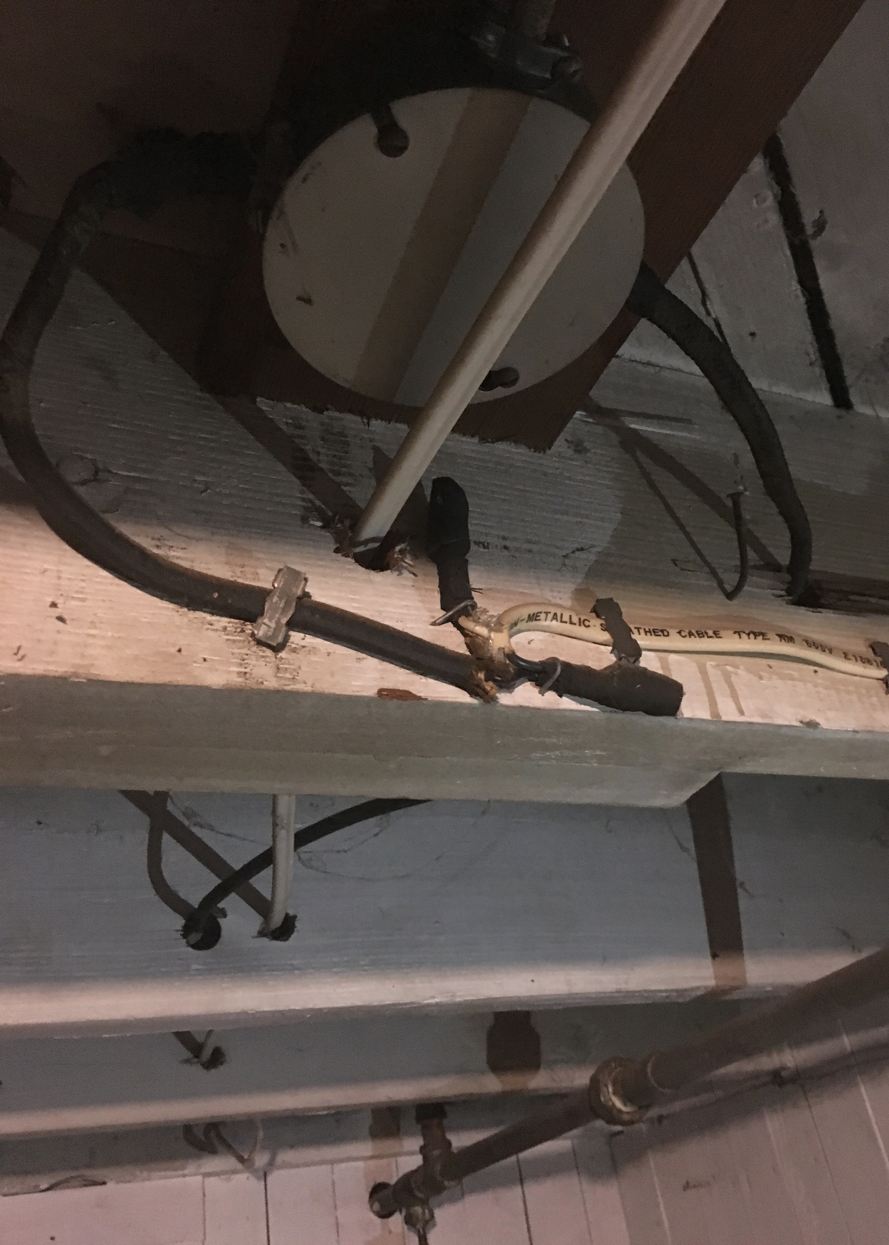 Berrybrier | Electrical