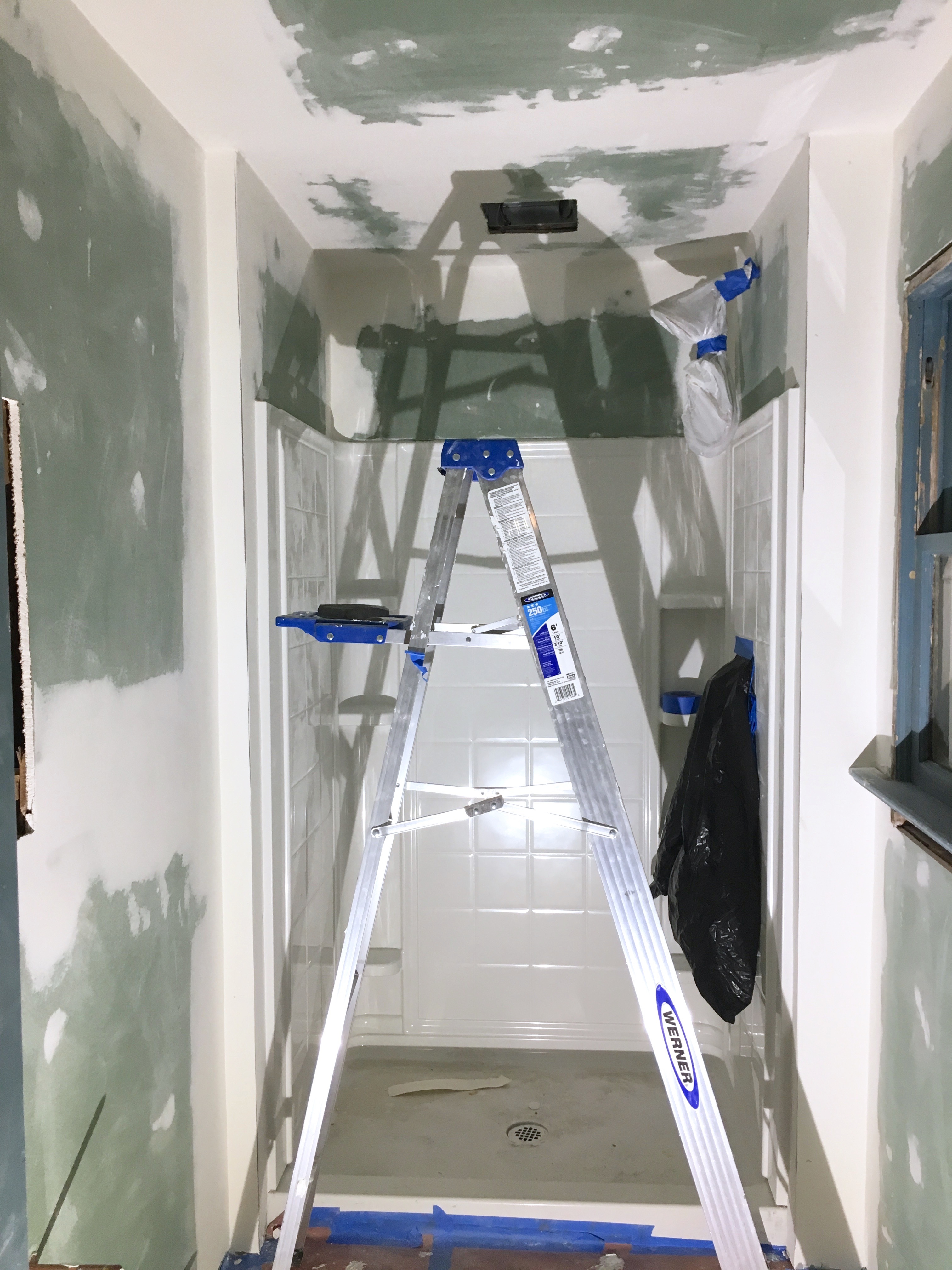 Berrybrier | Sanded Bathroom Drywall Mud