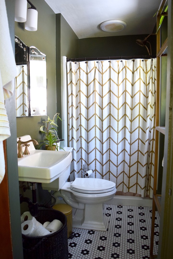 Installing a Vintage Medicine&nbsp;Cabinet