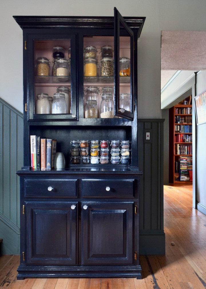 How to Paint 1980s Cabinets: Transforming My Pantry&nbsp;Cabinet